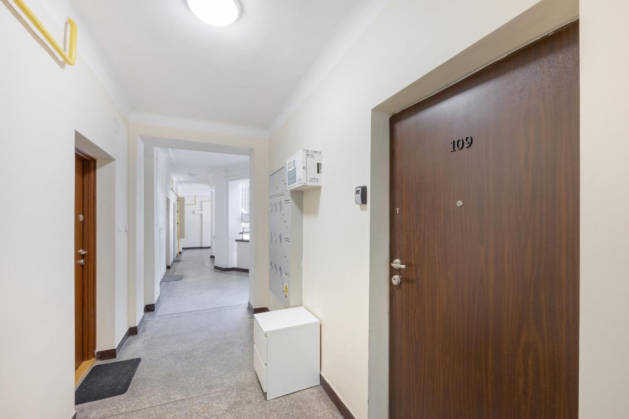 J&W Apartments Studio Solidarnosci Varşovia Exterior foto